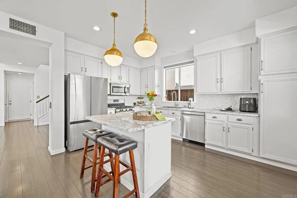 https://cdn.realtyfeed.com/cdn/127/306562638/231d881ed5513b42184fba5f4d754087.webp