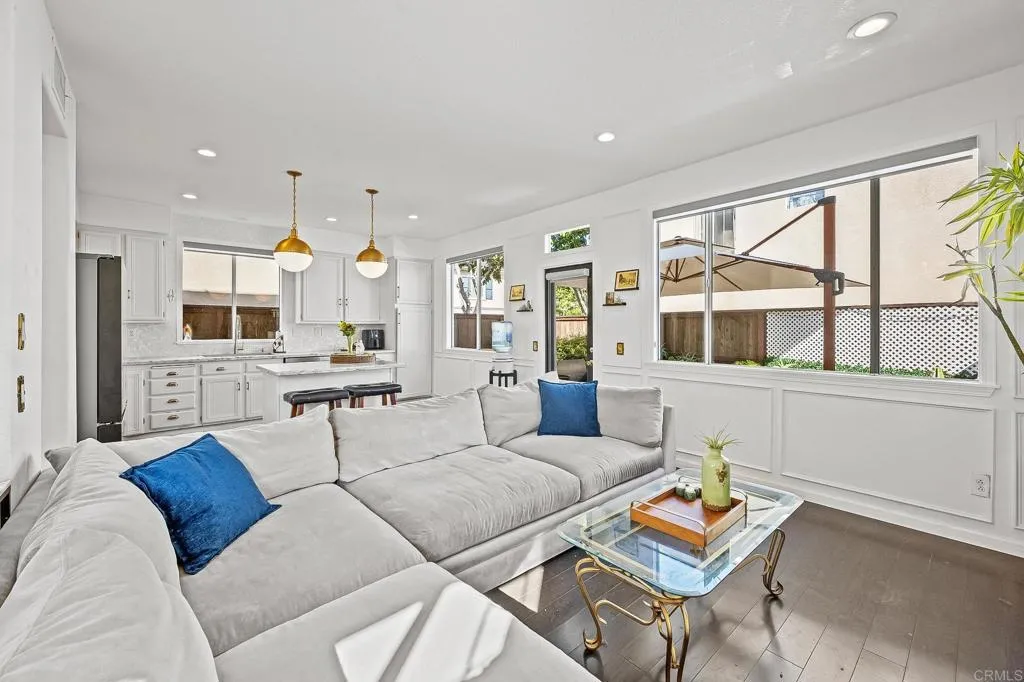 https://cdn.realtyfeed.com/cdn/127/306562638/24f12677304b9a33612144d4c81a712f.webp