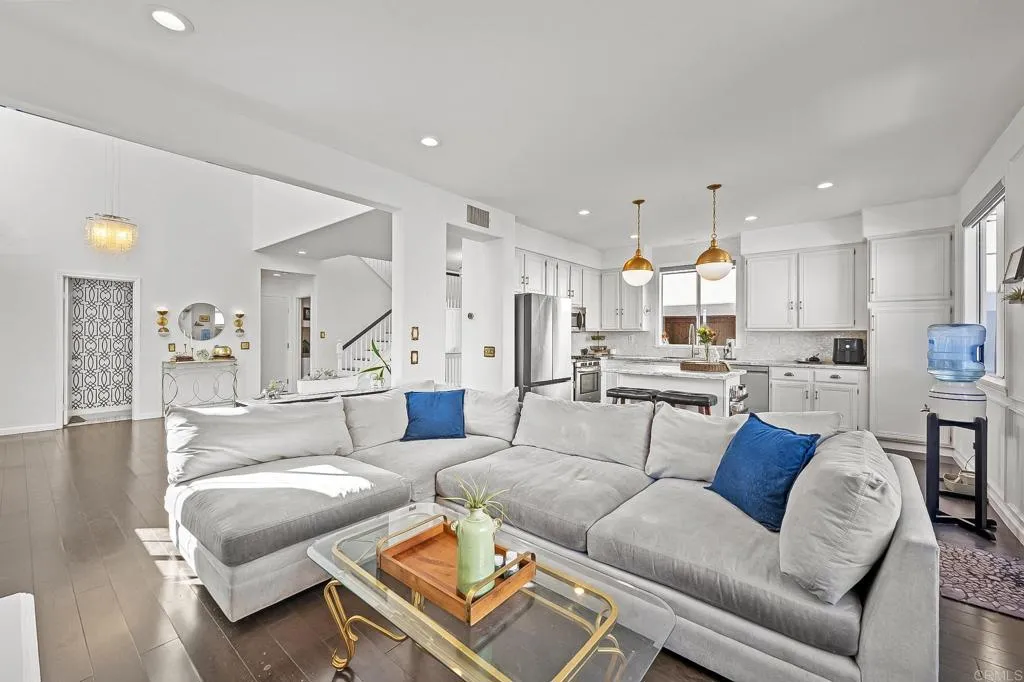 https://cdn.realtyfeed.com/cdn/127/306562638/3ffccb9b4e86d360e1246d163d3cdf2e.webp