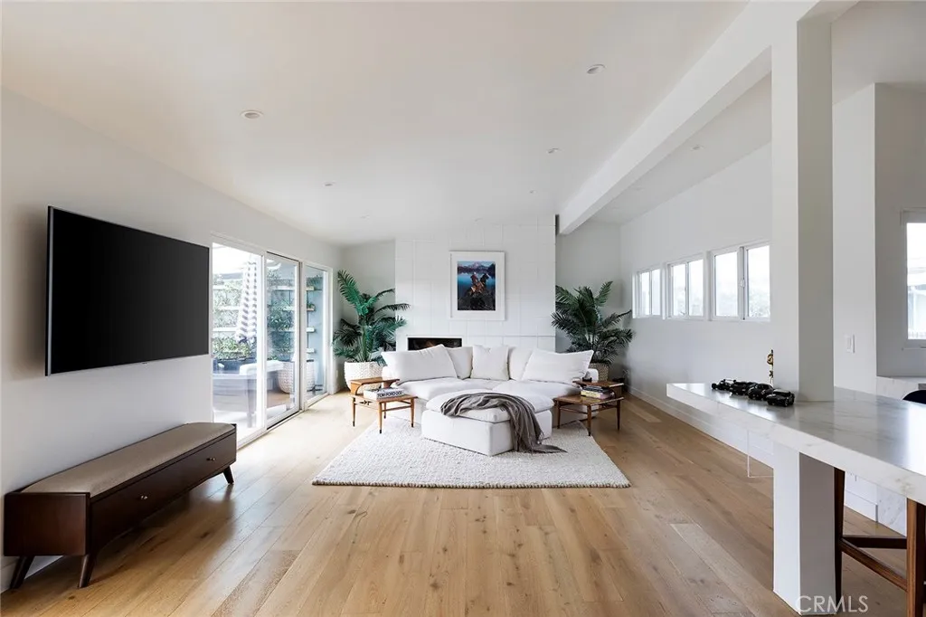 Newport Beach, CA 92660