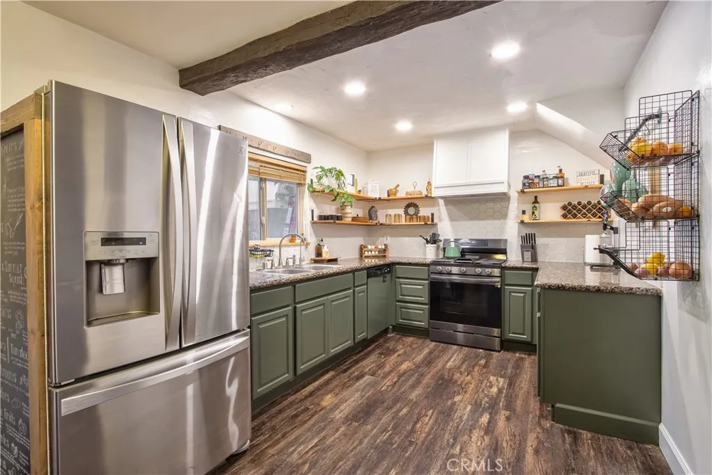 https://cdn.realtyfeed.com/cdn/127/306562671/3bd30a5a15a618f10973b3ae568bcca3.webp