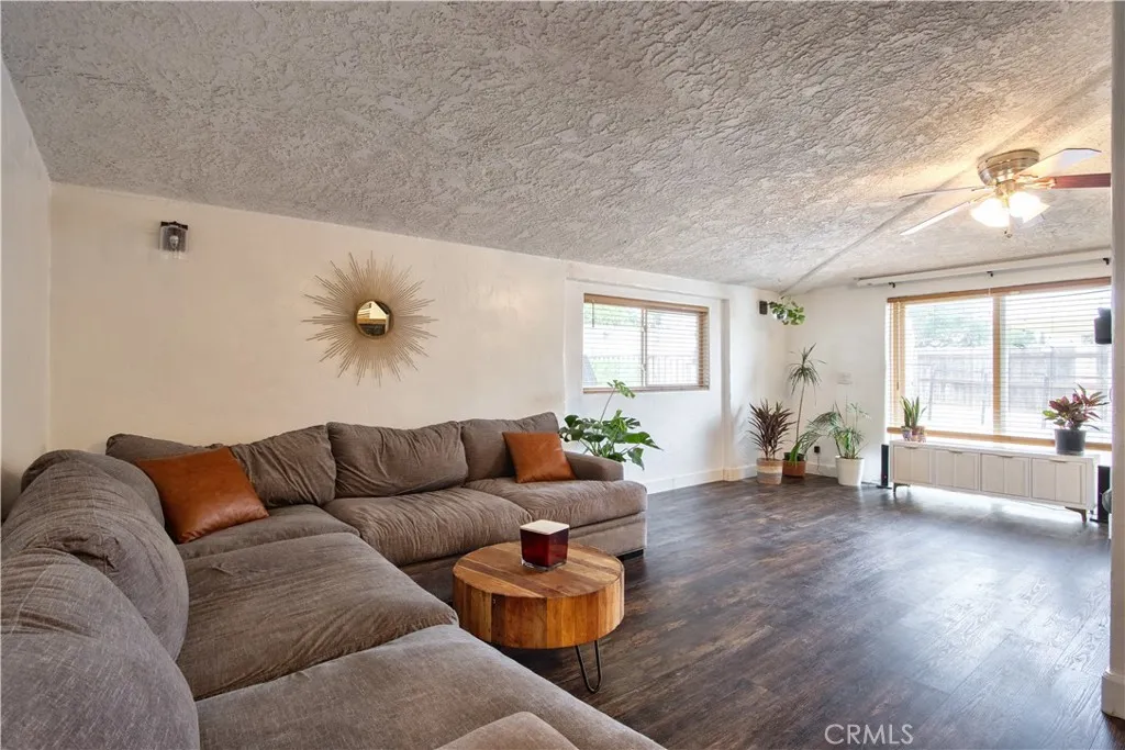 https://cdn.realtyfeed.com/cdn/127/306562671/d6ca6e66d66f481071c7628a8bde285d.webp