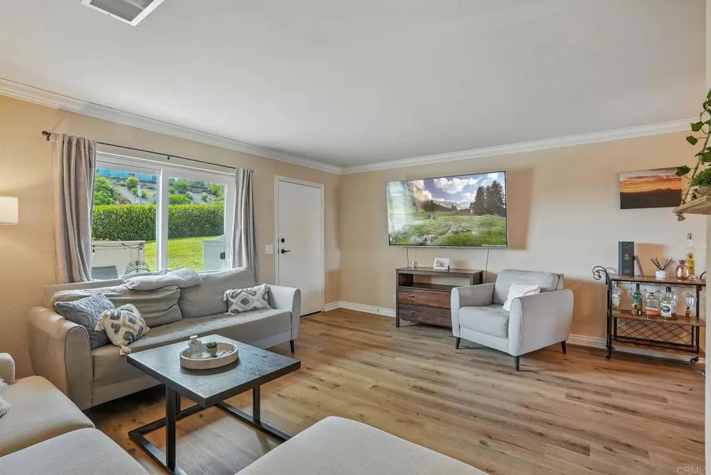 https://cdn.realtyfeed.com/cdn/127/306562694/37c58ff36db038d8edc454fb9be60342.webp