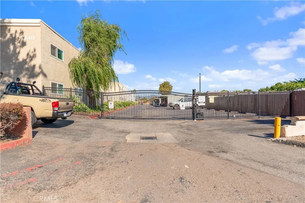 https://cdn.realtyfeed.com/cdn/127/306562769/8f39056ef6eccb7887f62694a4c47ffd.webp