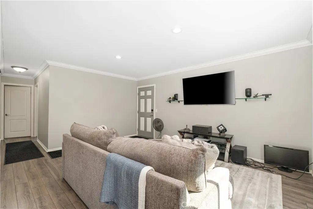 Photo #2: IG25236314 Listing 