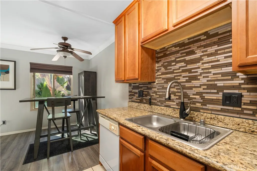 https://cdn.realtyfeed.com/cdn/127/306562769/de9570a0b444bcea10ce2a57ae6514da.webp