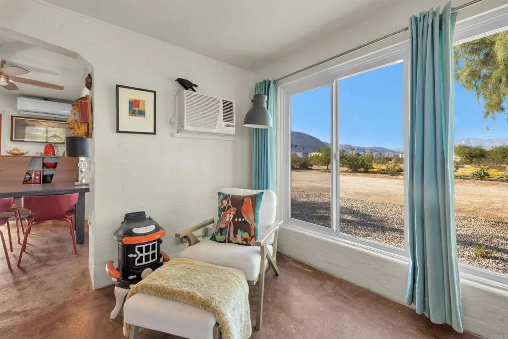 https://cdn.realtyfeed.com/cdn/127/306562778/a69c9cc4c4d5426bc8bdda311d77dab2.webp