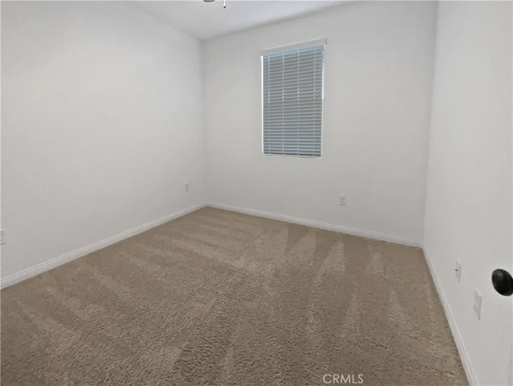https://cdn.realtyfeed.com/cdn/127/306562782/926494e0d52e251444ddc92a5e7931ba.webp