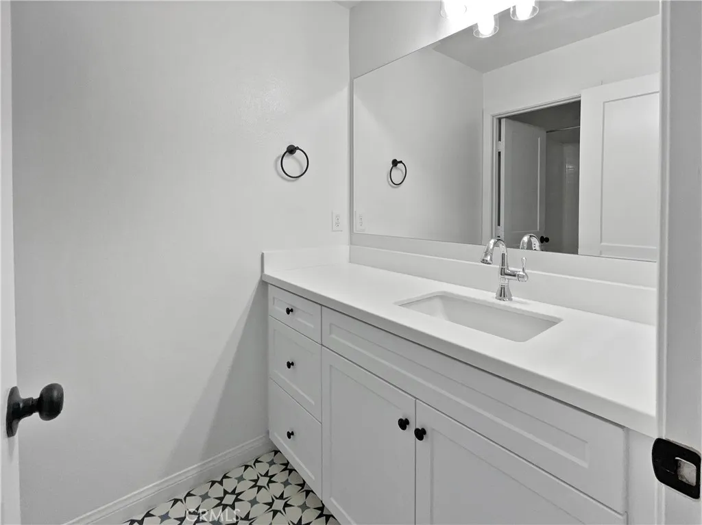https://cdn.realtyfeed.com/cdn/127/306562782/e0ee1f6b49f278a9d6ae7b42ed51e556.webp