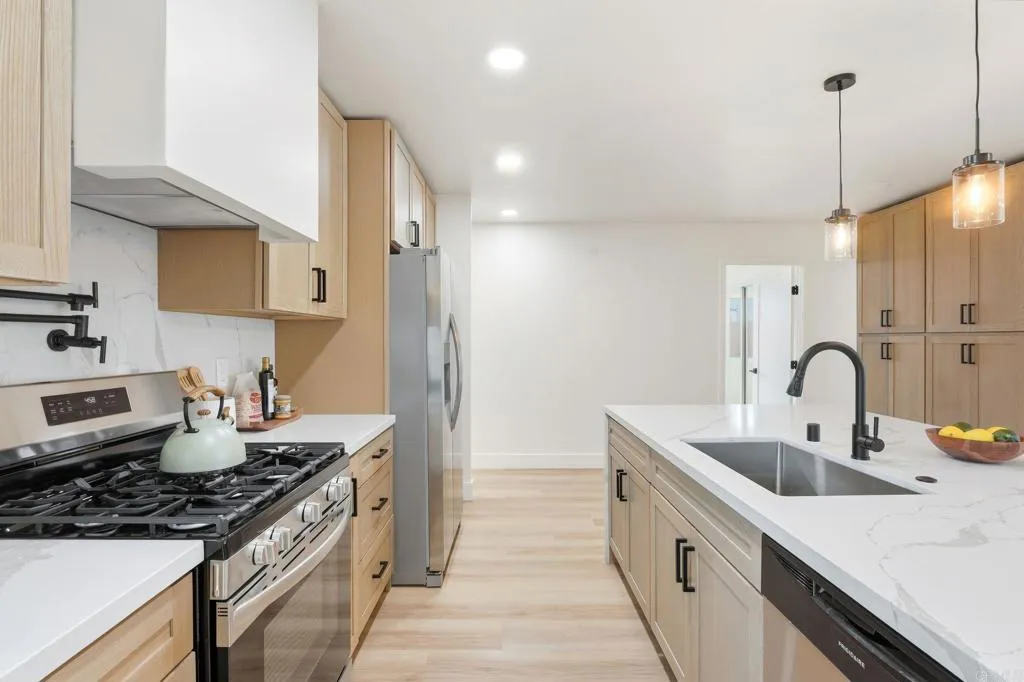 https://cdn.realtyfeed.com/cdn/127/306562790/3022d624c512d0a4bd136773b2b36865.webp