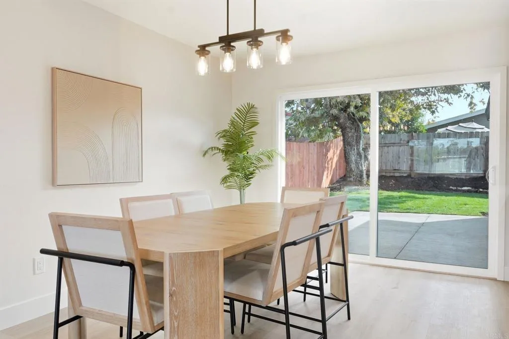 https://cdn.realtyfeed.com/cdn/127/306562790/704640a2eb1fa0c7cb507bc950d160b2.webp