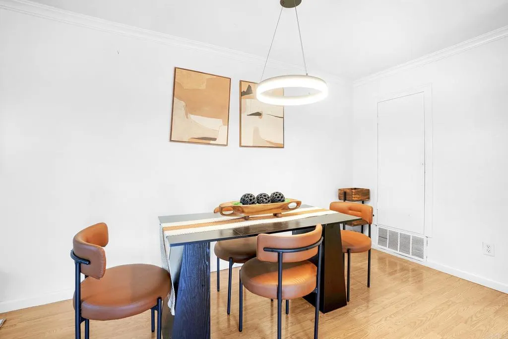 https://cdn.realtyfeed.com/cdn/127/306562851/63c5e4b0dbd79520a56eaa4643a452dc.webp