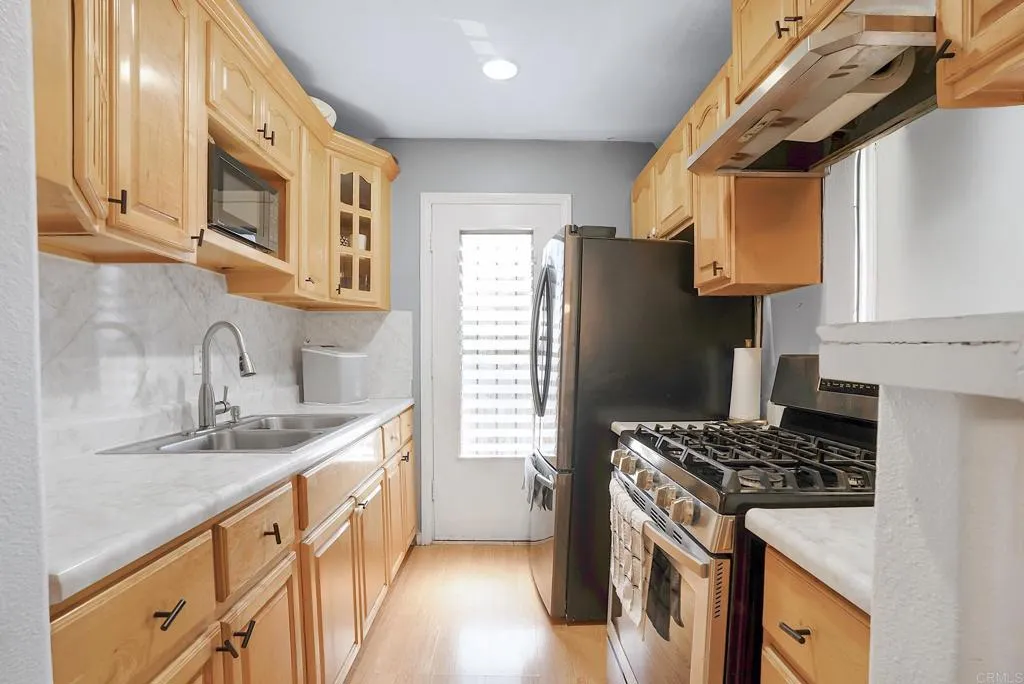 Photo #6: PTP2507711 Listing 