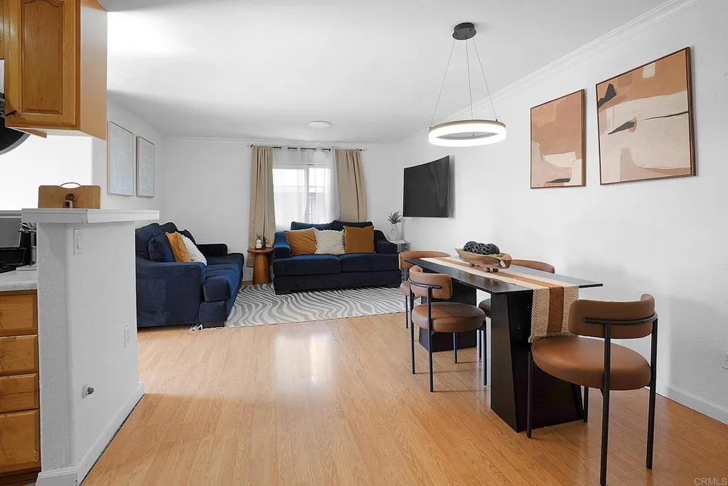 Photo #5: PTP2507711 Listing 