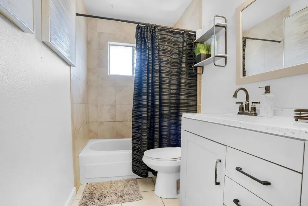 https://cdn.realtyfeed.com/cdn/127/306562851/f7ac7c6f75b248a938c639e529914744.webp