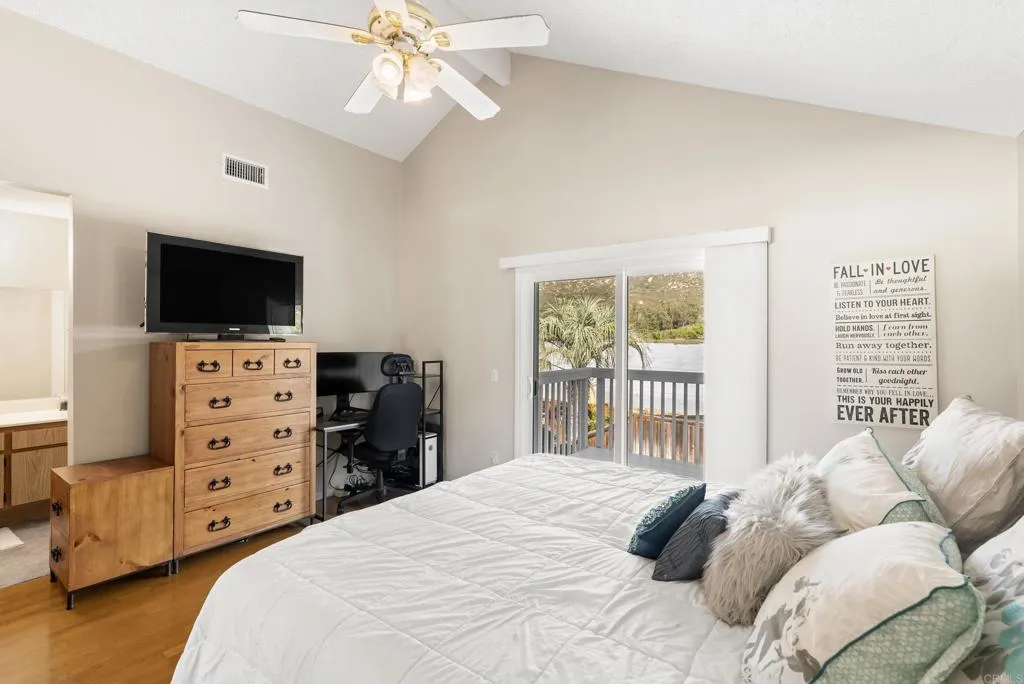 https://cdn.realtyfeed.com/cdn/127/306562874/4c28a2d5e5e1a43311aad078bfe07e50.webp