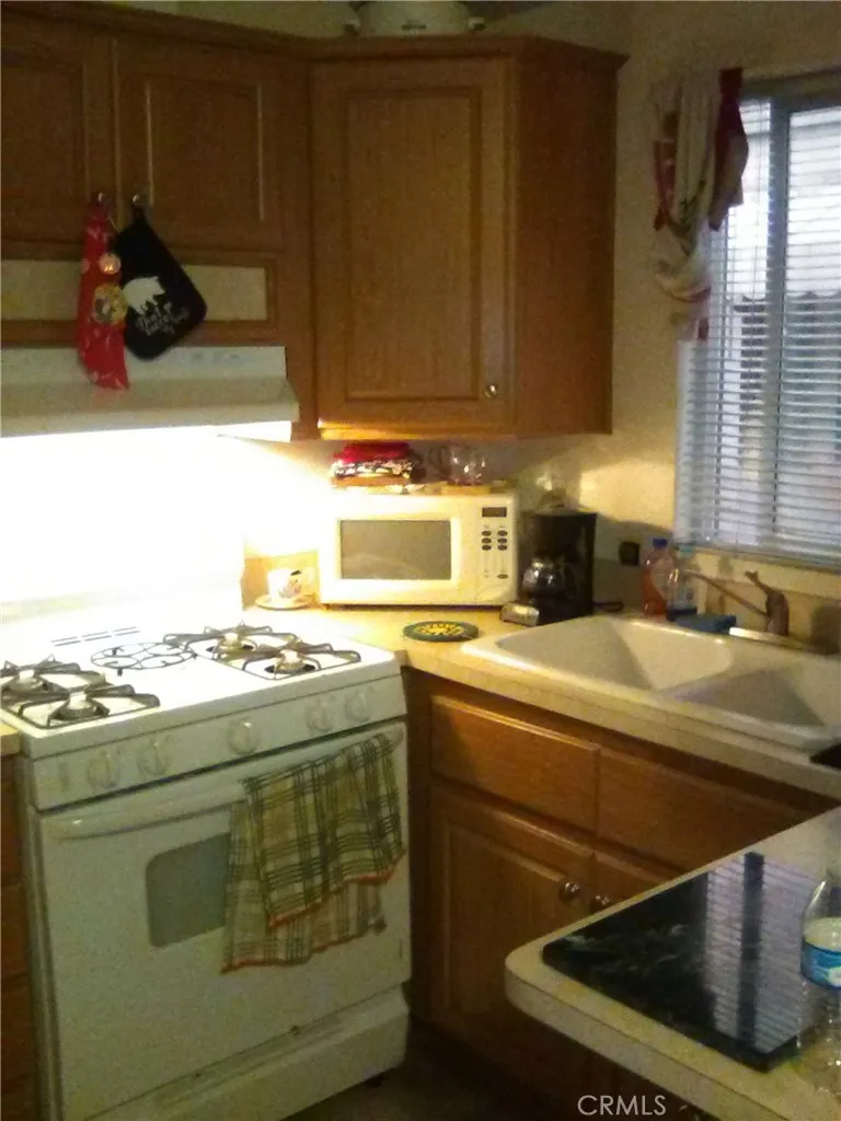 10799 Sherman Grove Unit 18, Sunland, CA 91040 - Photo 4 of 7, Sunland, CA