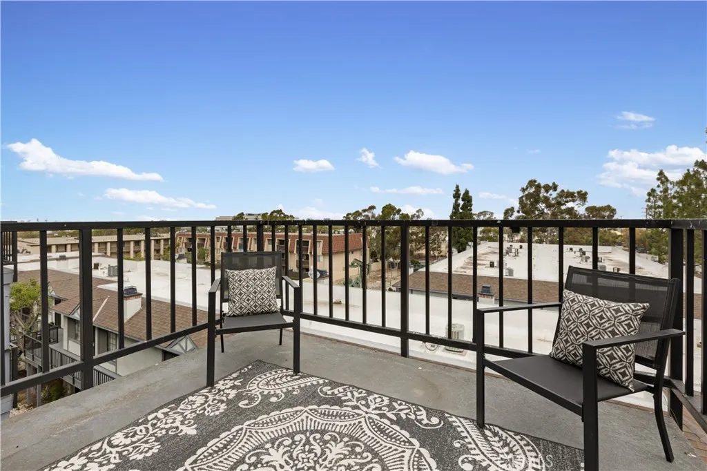 2599 Walnut, Long Beach, CA 90755 - Photo 5 of 25, Signal Hill, CA