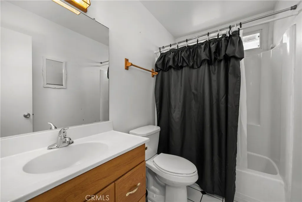 https://cdn.realtyfeed.com/cdn/127/306562949/43a018750f635a7f04b403c7117402c7.webp