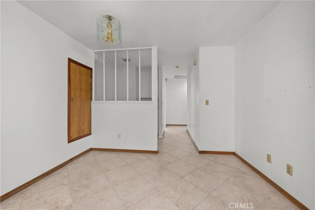 https://cdn.realtyfeed.com/cdn/127/306562949/6fa4a438ec4d4cd3848f2771fe2b4e80.webp