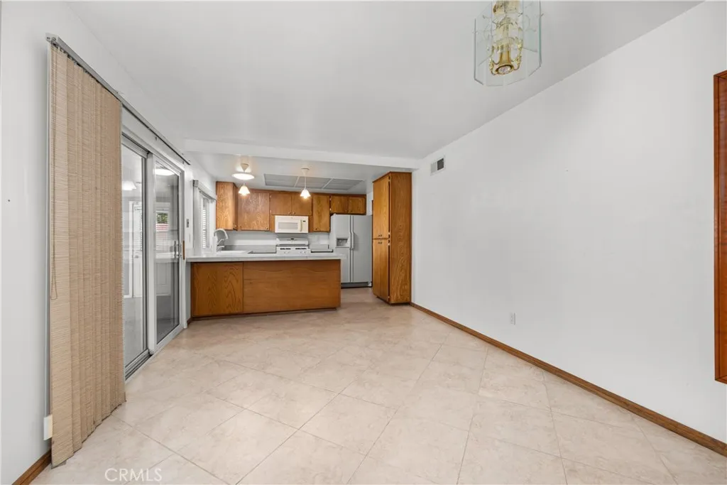 https://cdn.realtyfeed.com/cdn/127/306562949/a7b5bde139f1d0c37596ee5bda896195.webp