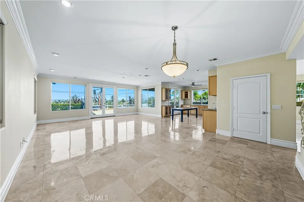 https://cdn.realtyfeed.com/cdn/127/306562990/0d15db55139e4c6e1111e3e80a4b14f2.webp