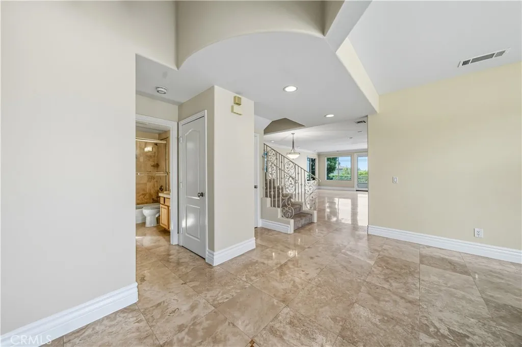 https://cdn.realtyfeed.com/cdn/127/306562990/2aa3f8a0ba635fbae81f5a8e77dfcc07.webp