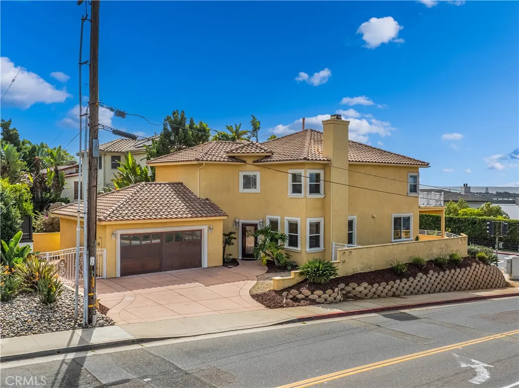 https://cdn.realtyfeed.com/cdn/127/306562990/32e16fdf44e4f237fddc61deb1b437bc.webp
