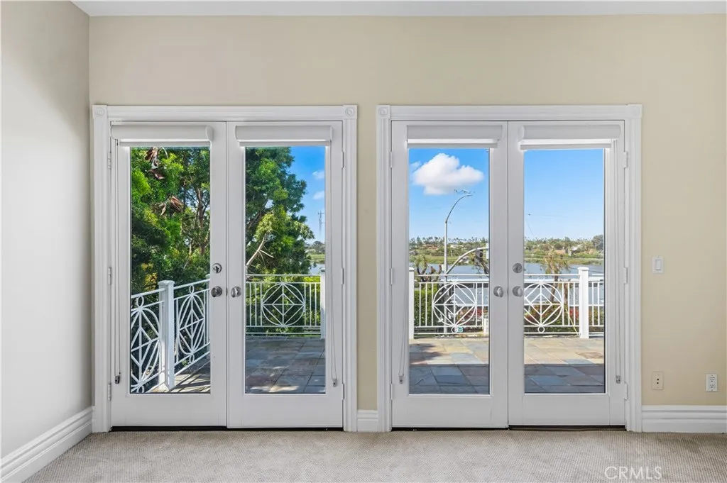 https://cdn.realtyfeed.com/cdn/127/306562990/43bc9c0248f666446e8209287474dacf.webp