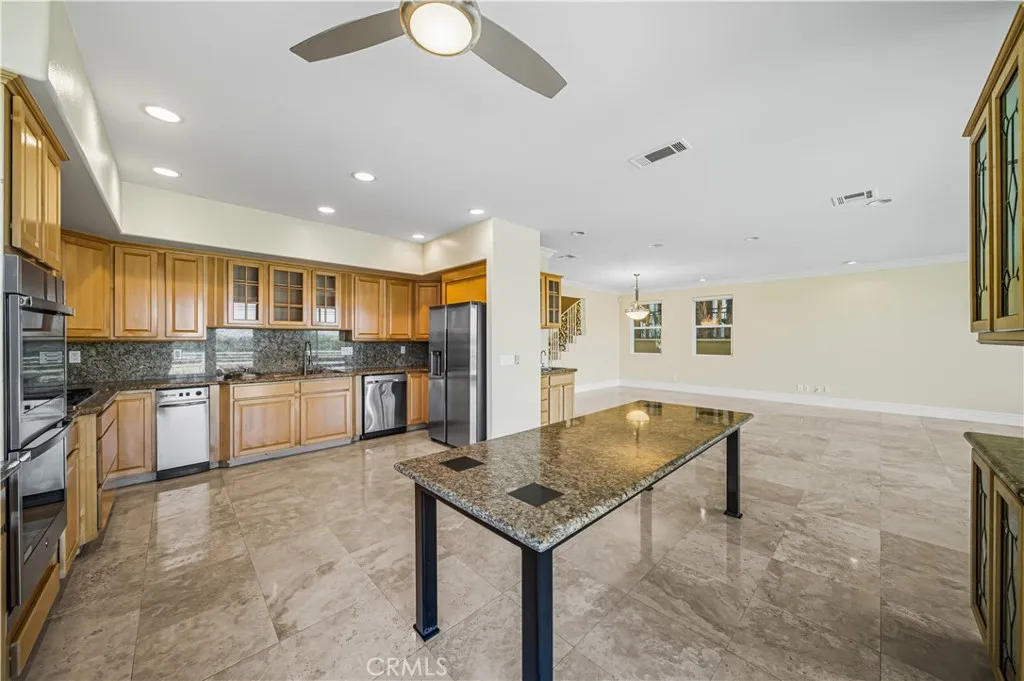 https://cdn.realtyfeed.com/cdn/127/306562990/6f085f238645419eba44d34632c82e2d.webp