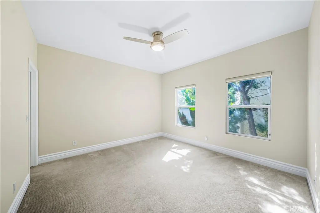 https://cdn.realtyfeed.com/cdn/127/306562990/a7319af19bd7e29851be6da3c9570dbc.webp