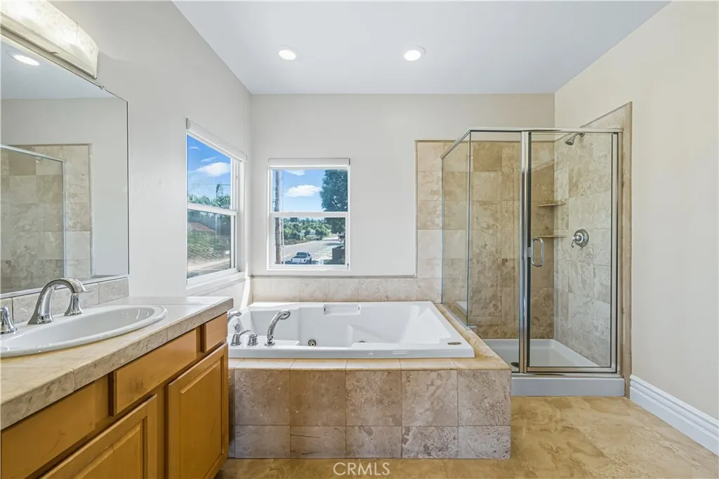 https://cdn.realtyfeed.com/cdn/127/306562990/f8ecc1d42b5a4ffe7db955bf8b456cd3.webp