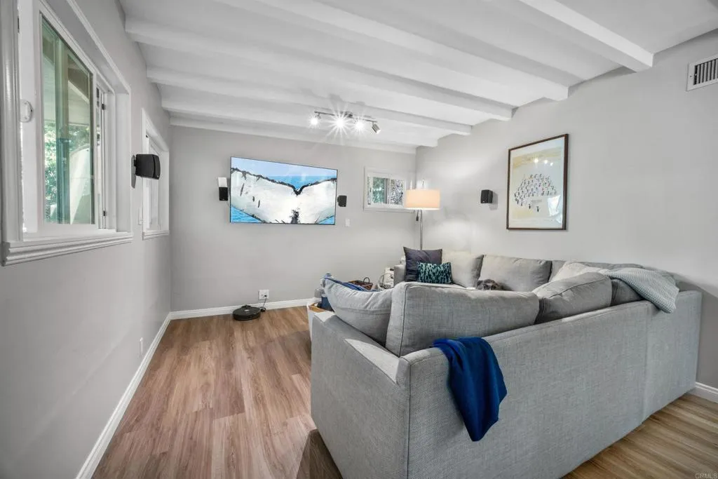https://cdn.realtyfeed.com/cdn/127/306563002/0849d2d2955ff04cb12b9252b8df578c.webp