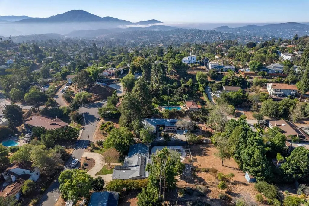 https://cdn.realtyfeed.com/cdn/127/306563002/7307bd8c92e0aa7d90d5ccc69b7dc689.webp