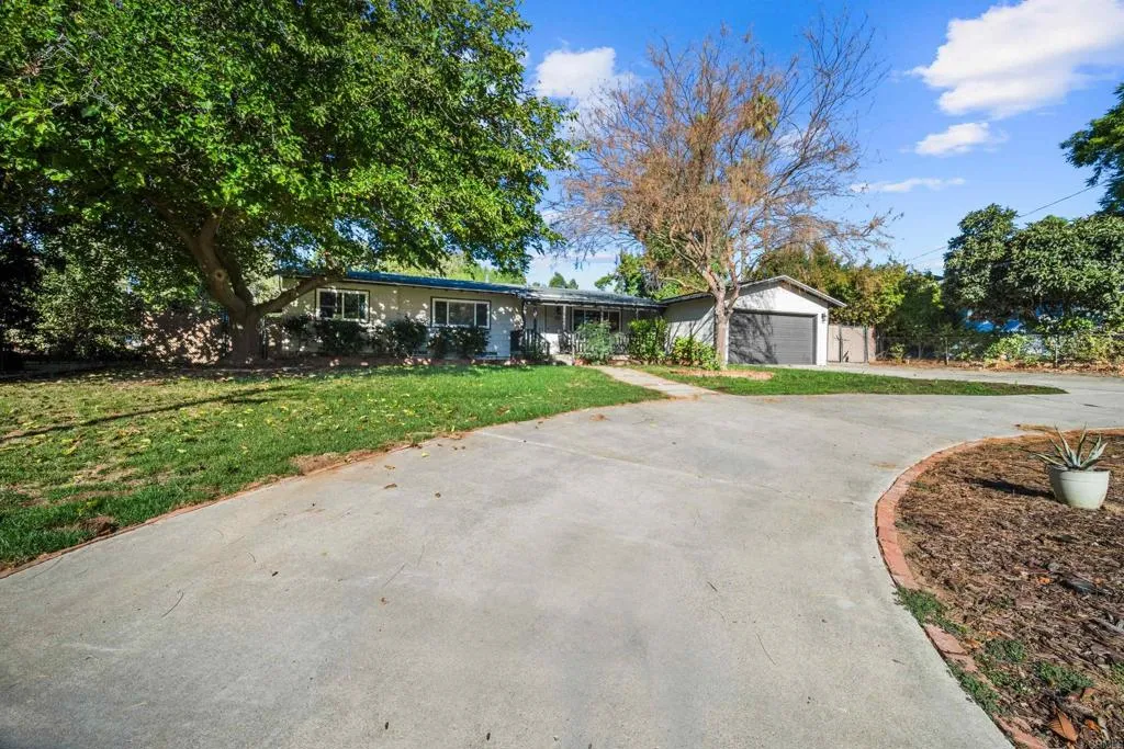 https://cdn.realtyfeed.com/cdn/127/306563002/84ac26514987c7b8a9137ea3b6bb7d04.webp