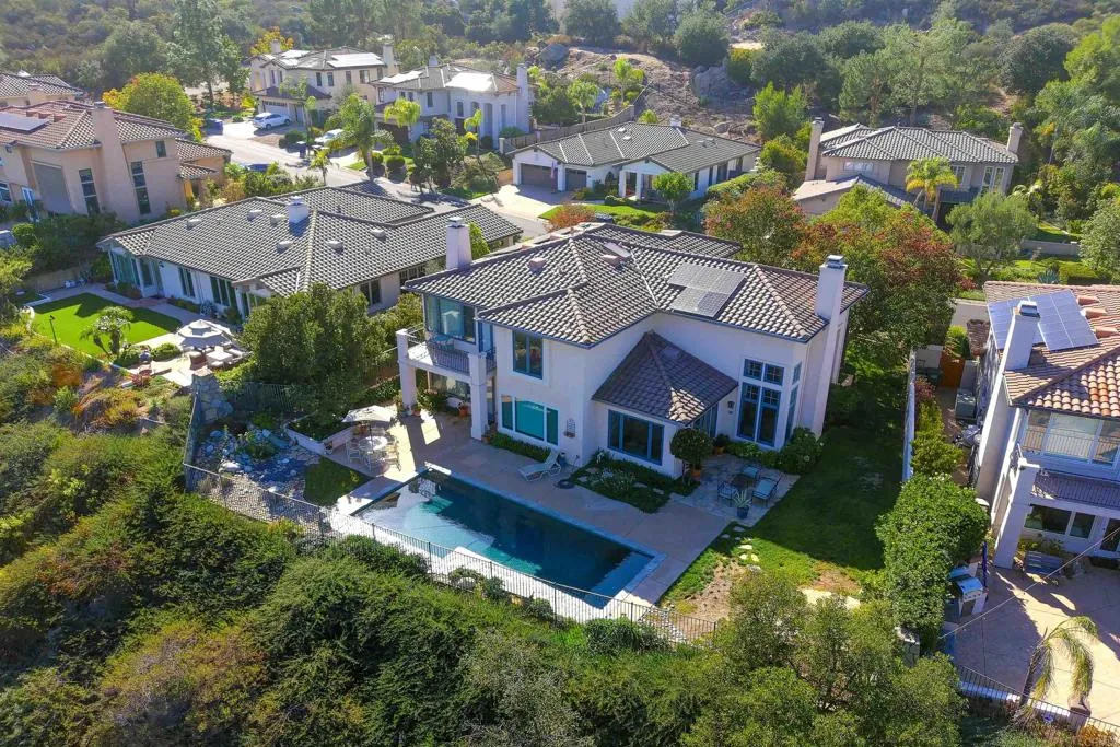 https://cdn.realtyfeed.com/cdn/127/306563004/4549b04fef79b4b8ac60a1ca7ad939e7.webp