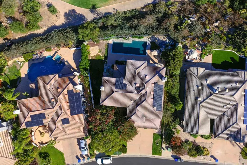 https://cdn.realtyfeed.com/cdn/127/306563004/4ec9f529b660b3c4a59791ff74ce8b7b.webp