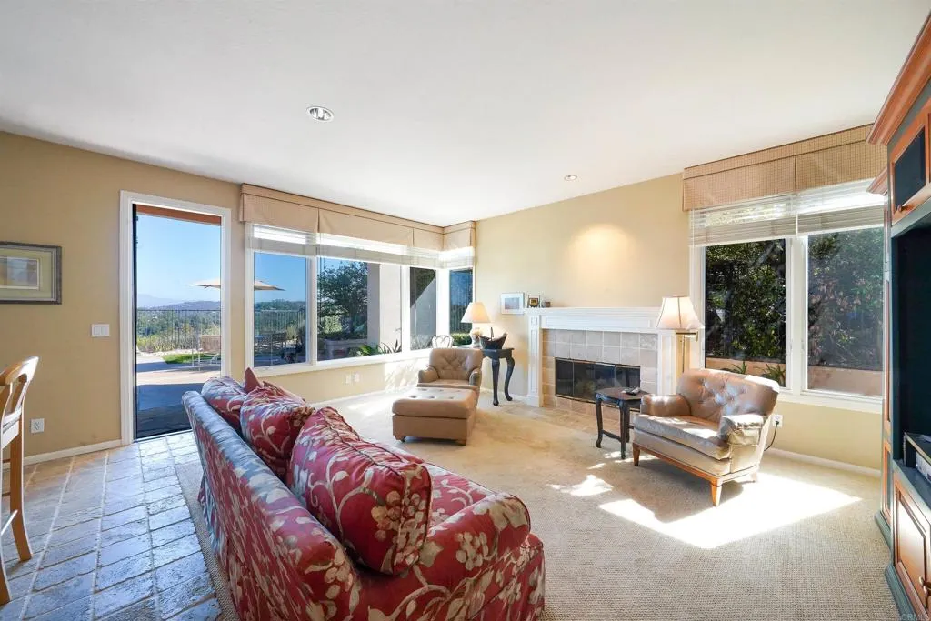 https://cdn.realtyfeed.com/cdn/127/306563004/8a0d158e5dab59dfbd45cbfafb8ae0dd.webp