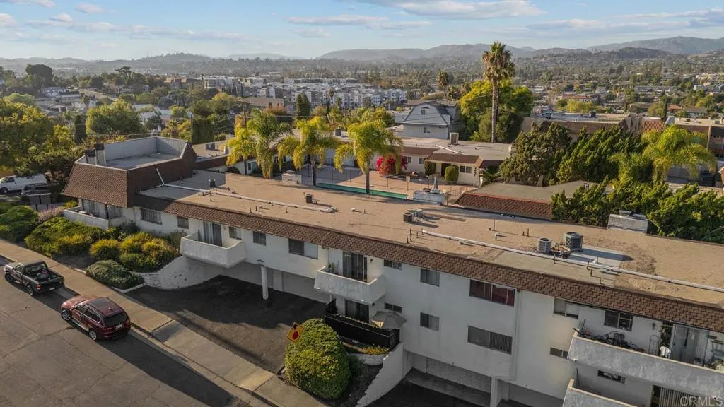 https://cdn.realtyfeed.com/cdn/127/306563035/cd823037b46345d864d24d1f6f234788.webp