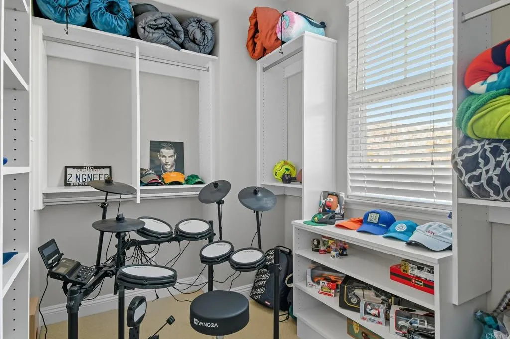 https://cdn.realtyfeed.com/cdn/127/306563041/c8dcc3f1d283eaad370276ba5a80a7f7.webp