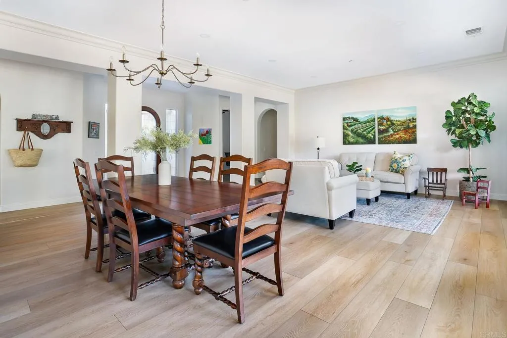 https://cdn.realtyfeed.com/cdn/127/306563063/11c22ec33ea4639af97414583bc8cf20.webp