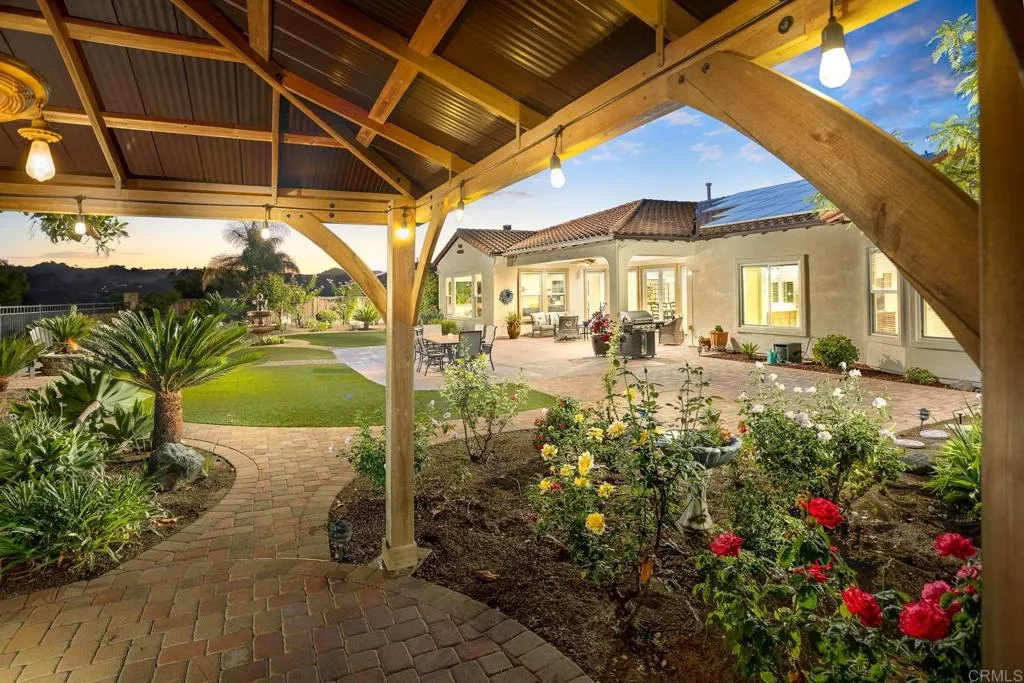 https://cdn.realtyfeed.com/cdn/127/306563063/f38aa87a8b9f1c49a7956992e10c53e8.webp