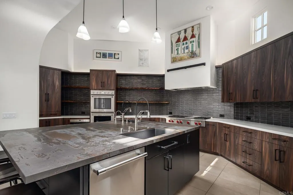 https://cdn.realtyfeed.com/cdn/127/306563097/03be9e0e08a41fd6b9b165aa78dff5d1.webp