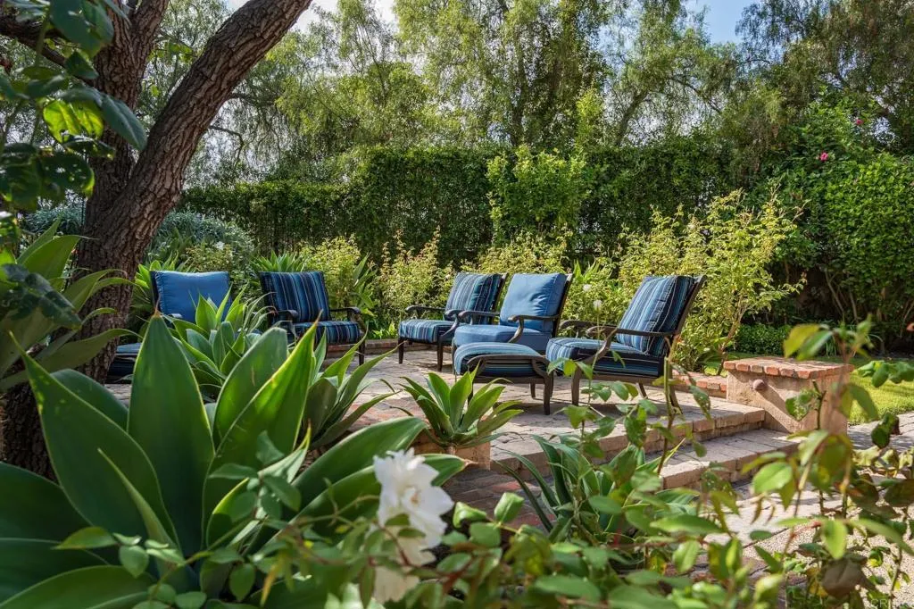 https://cdn.realtyfeed.com/cdn/127/306563097/03d3978a19b71113acb1c8a8a4580f96.webp
