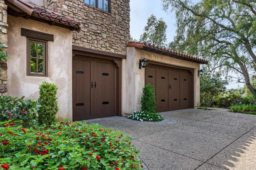 https://cdn.realtyfeed.com/cdn/127/306563097/2a99ca02b6b2382c135caa724715de71.webp