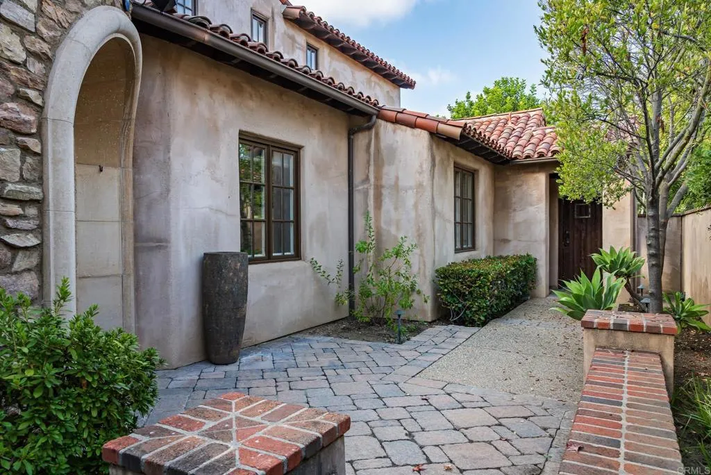 https://cdn.realtyfeed.com/cdn/127/306563097/30b1e1362cb2606392a3d8a29a2445e5.webp