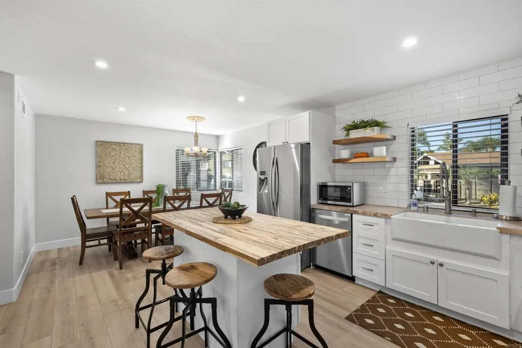 https://cdn.realtyfeed.com/cdn/127/306563103/4241f1105d7f9266f925b9a5e726c8a2.webp