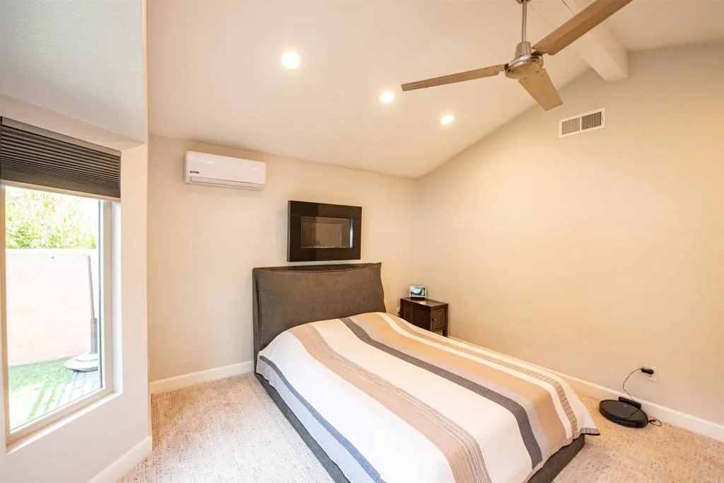 https://cdn.realtyfeed.com/cdn/127/306563125/8d47d6ea6ecbc9936cd24e3d6c1ad5d7.webp