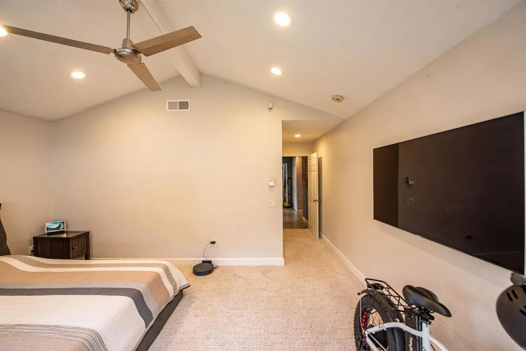 https://cdn.realtyfeed.com/cdn/127/306563125/95eb0ff4e924f5d03870f21a2688be32.webp