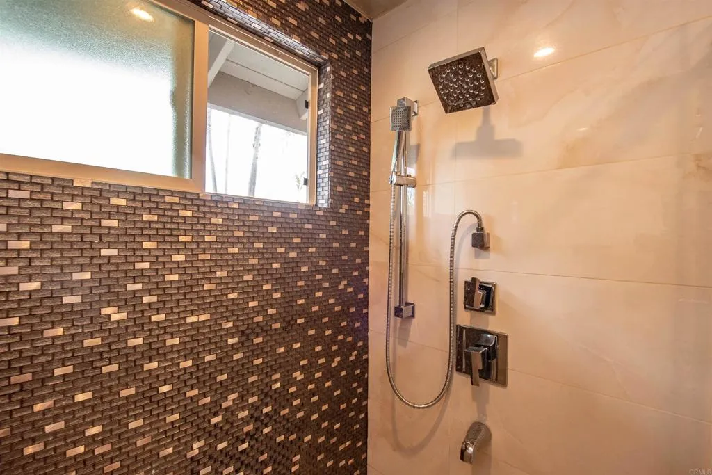 https://cdn.realtyfeed.com/cdn/127/306563125/fc93166841967a086397b51806fc19a5.webp